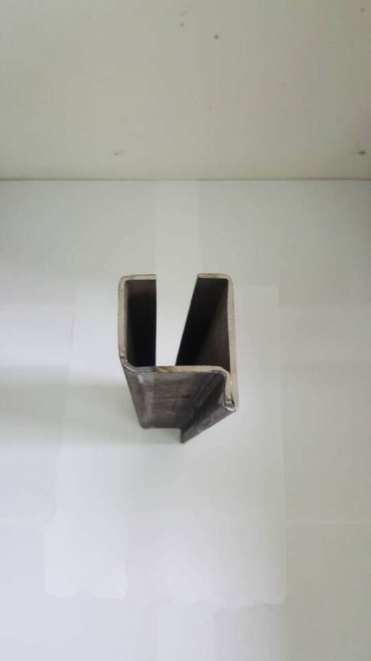 冷彎(wān)空心(xīn)型鋼